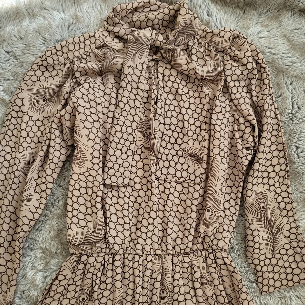 Jo Hanna York Vintage Peacock Feather Print Midi Dress Tan and Brown Size 10 - Picture 2 of 11